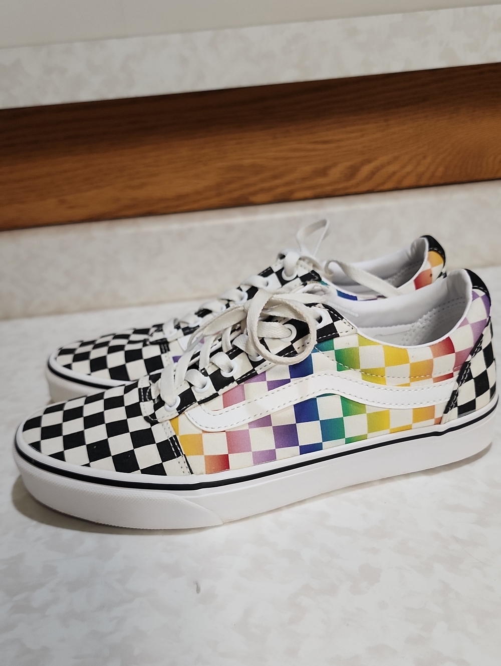 Vans Checkerboard Rainbow Low-Top Sneakers womens 10 number 2023